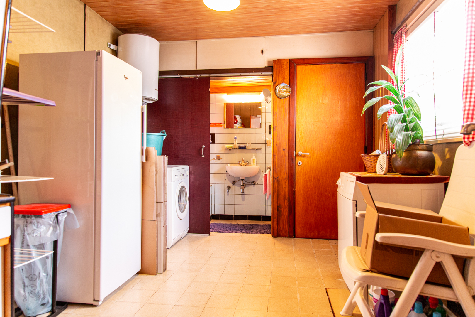 Op te frissen HoB met 3 slpks, rustig gelegen te Adegem 