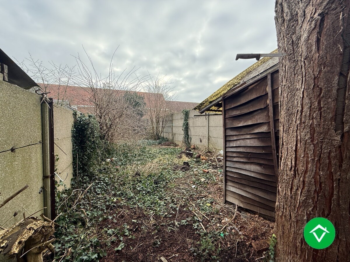 Rijwoning met 3 slaapkamers en tuin op centrale ligging te Roeselare 