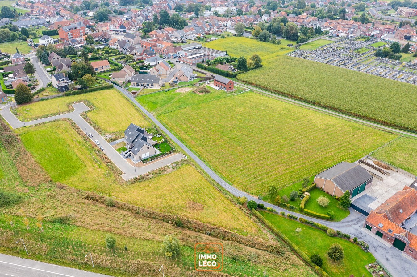 26 nouvelles constructions (2/3 façades) avec jardin, garage, parking, TOP SECTEUR ! 