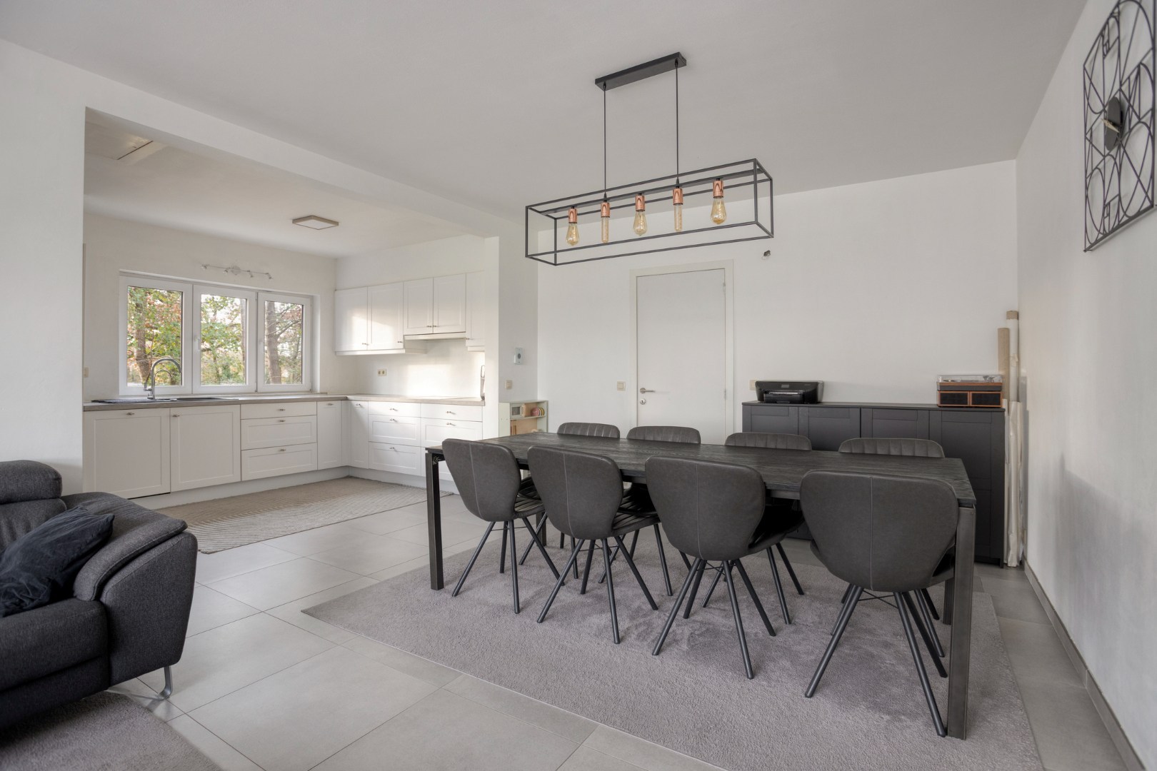 Instapklaar appartement met 2-3 slpk. en ruime tuin in Geel 