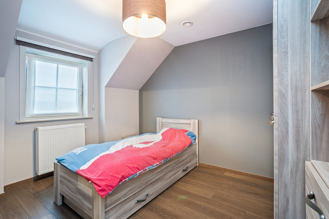 Uitstekend gelegen, energiezuinige woning met 3 slaapkamers en garage 