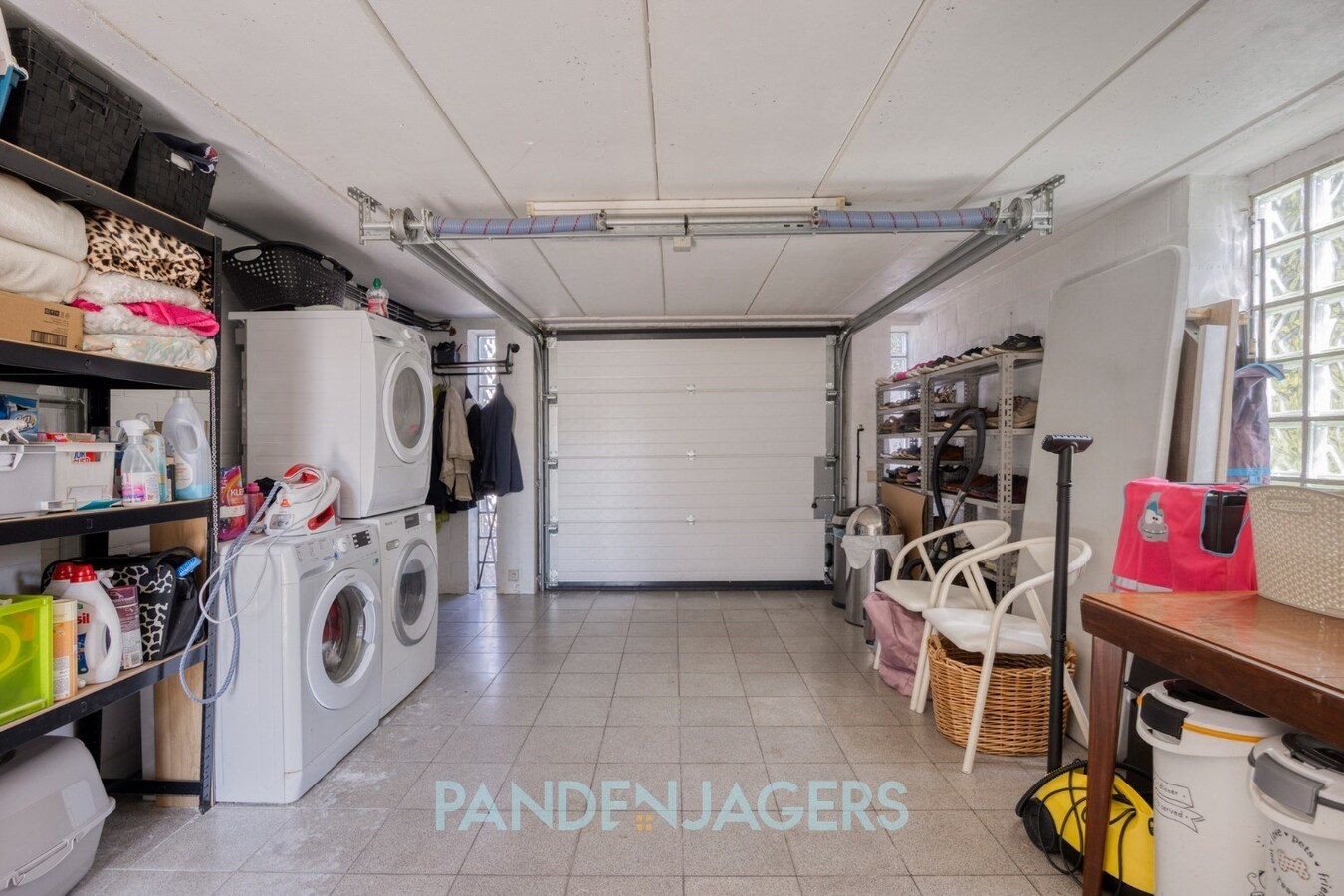 Modern en lichtrijk halfopen bebouwing op uitzonderlijke locatie te Kontich 