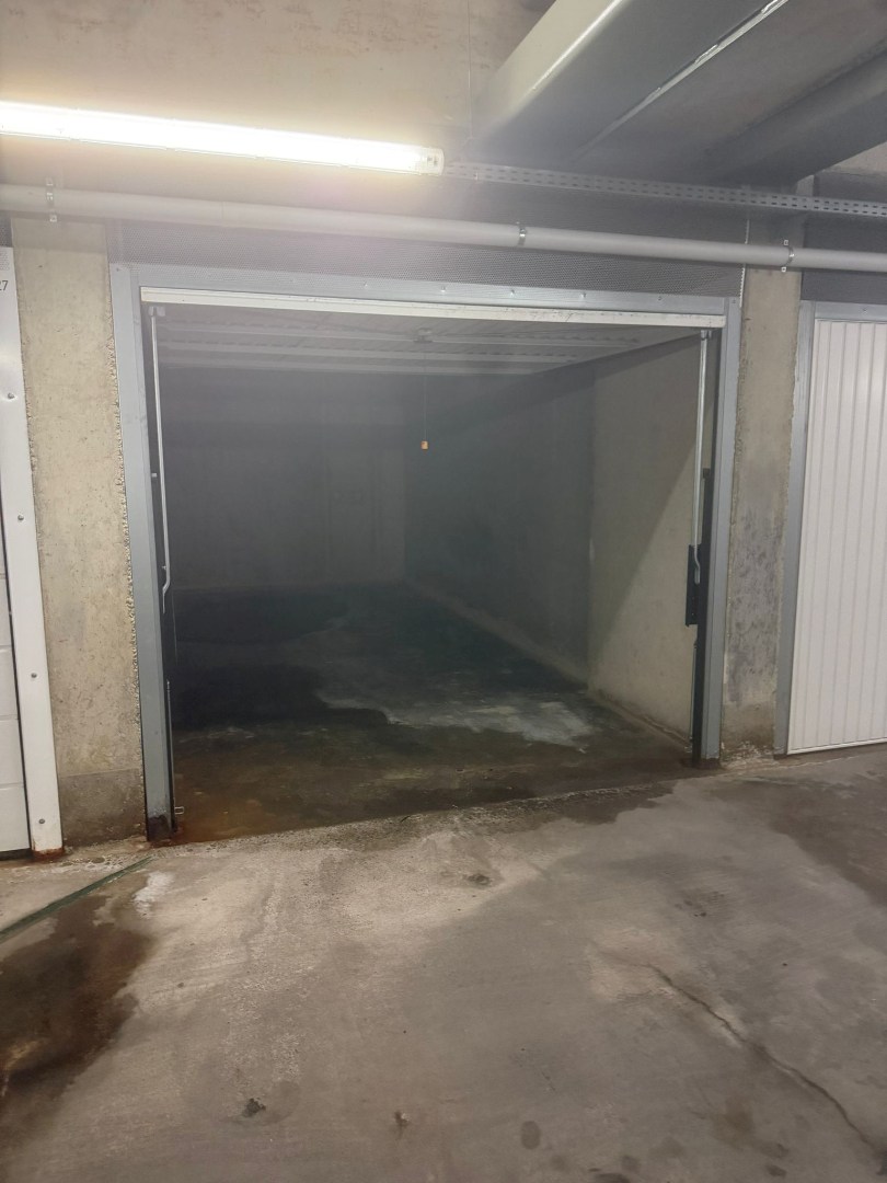 GARAGEBOX VLAKBIJ ZEEDIJK 