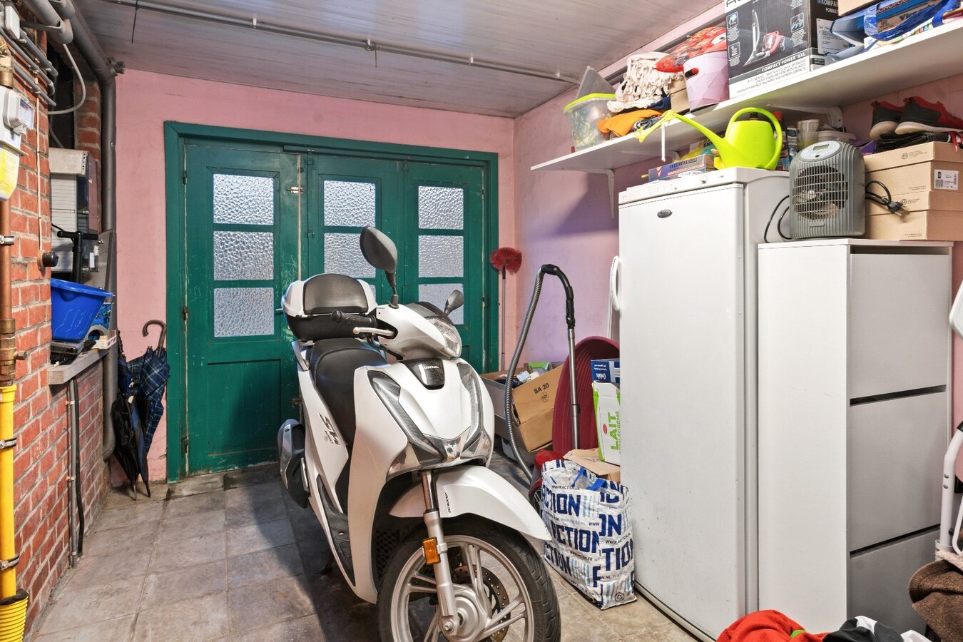 Centraal gelegen woning op ruim perceel van 721m² 