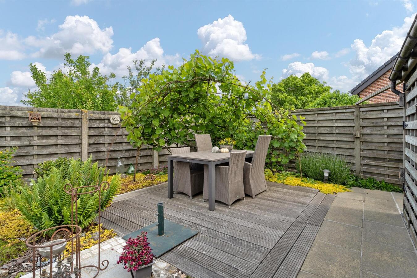 Landelijk gelegen, ruime woning op perceel van 555m² 