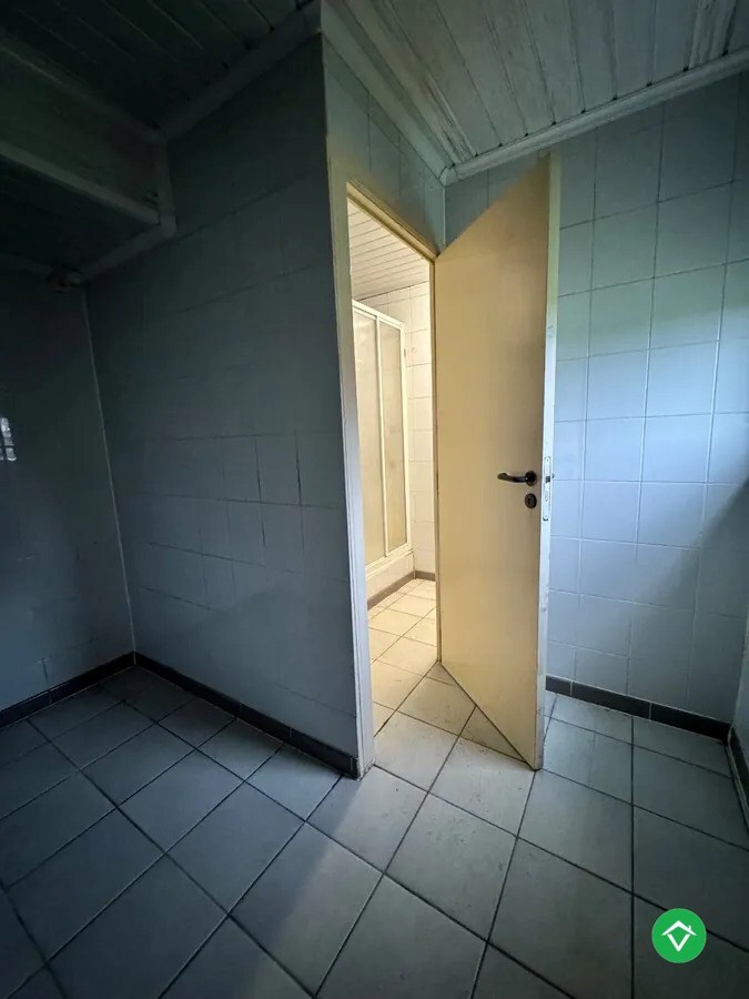 Rustig gelegen te renoveren woning in Torhout 