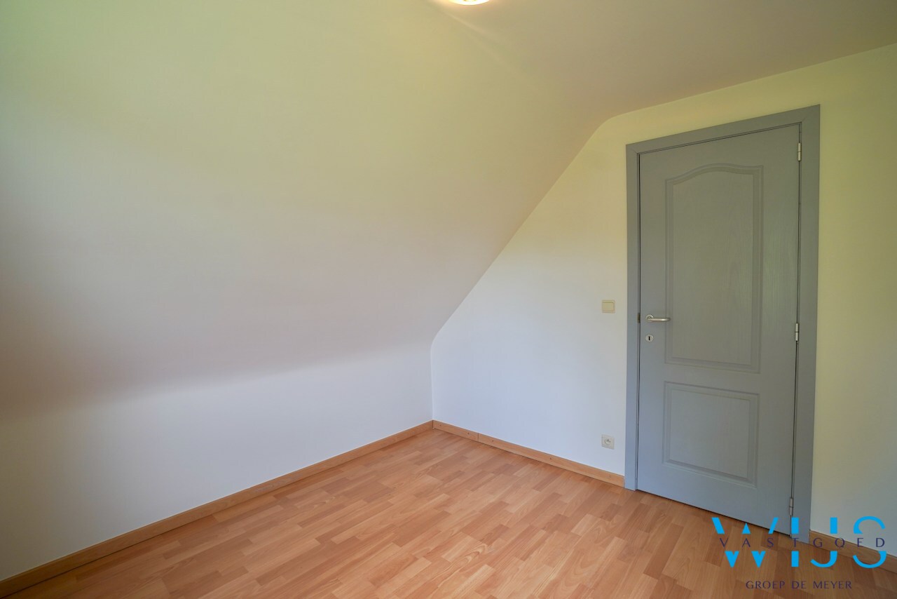 Zeer goed gelegen villa in aangename wijk te OOSTAKKER ! 