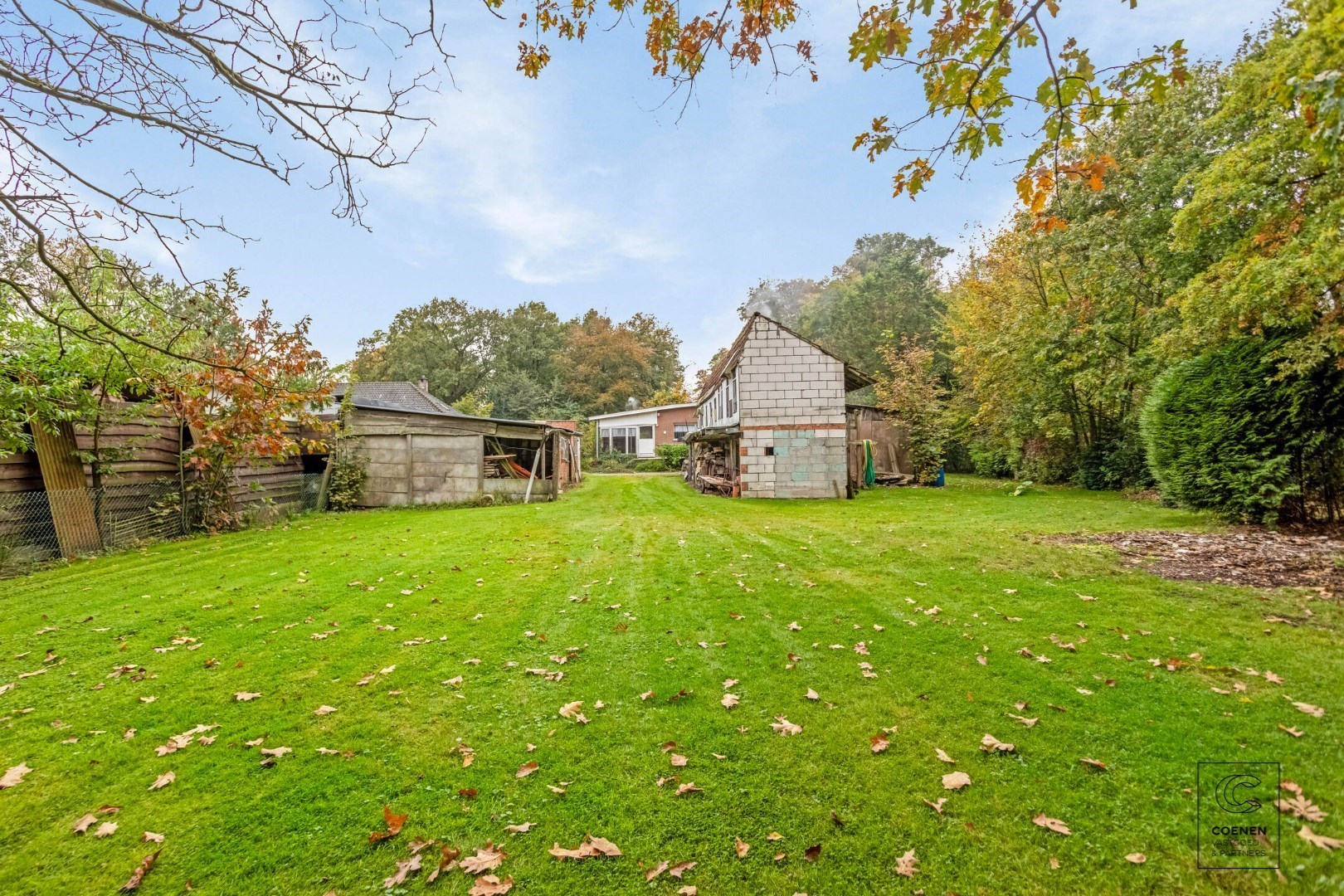 Unieke kans in Westmalle: te renoveren woning met 4 à 5 slpk' s, 236 m² bew. opp. op perceel van 3.990 m²! 