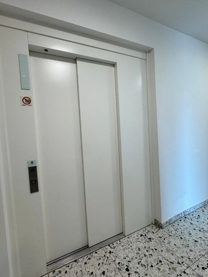 Nieuwbouwappartement met autostandplaats te Izegem 