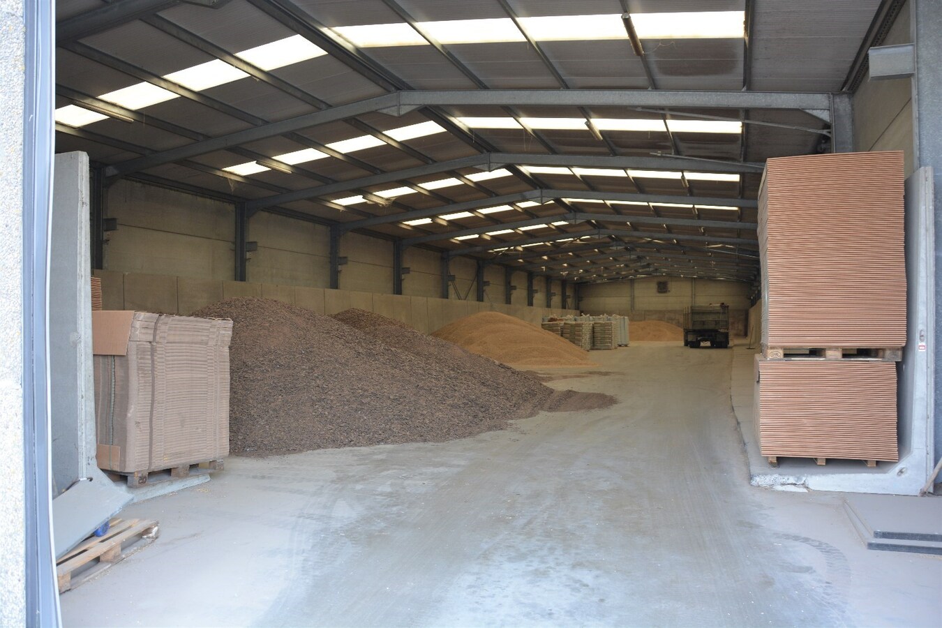 Ruime loods in industriegebied Lichtervelde - OVERNAME 