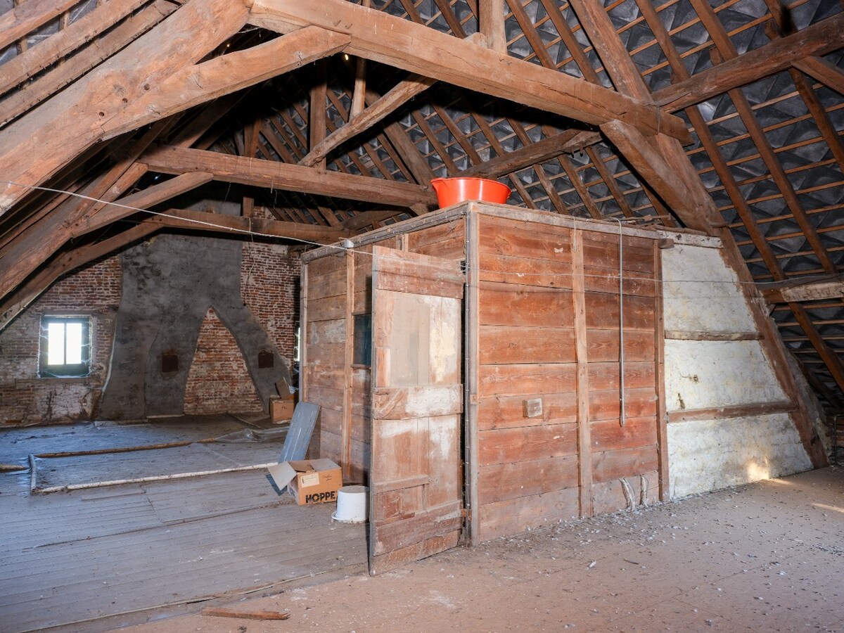 UNIEKE opportuniteit - Voormalige pastorie te Geetbets. 