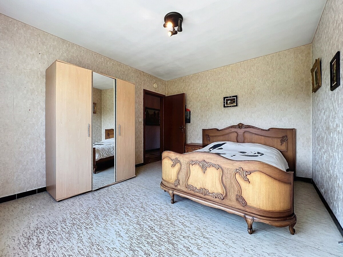 Charmante laagbouwwoning in rustige woonwijk te Hillegem 