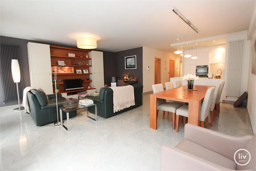 Goed gelegen 3 slaapkamerappartement met mooie gevelbreedte van 6m20 vlakbij het Rubensplein te Knokke.