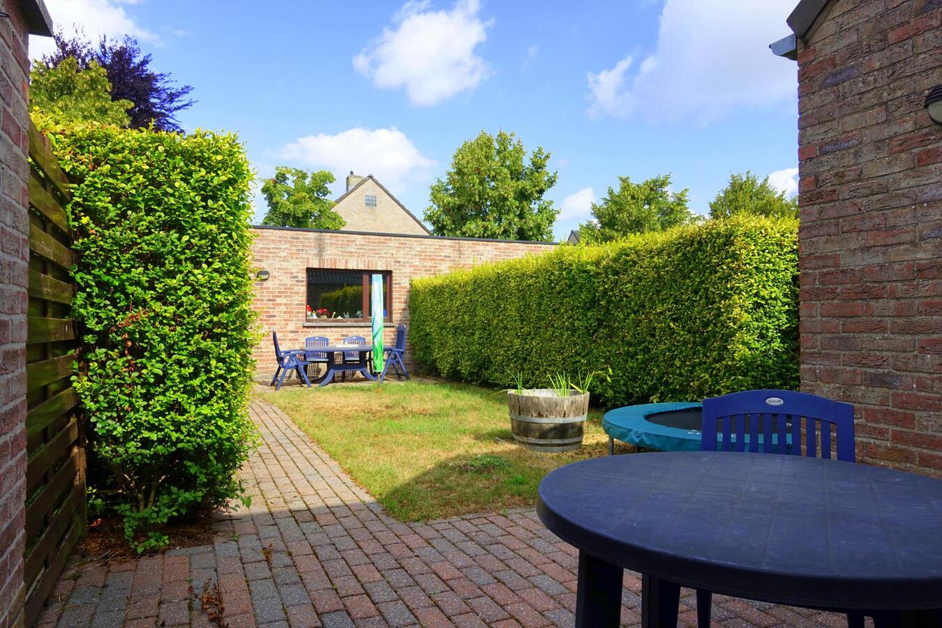 Instapklare woning met dubbele garage 