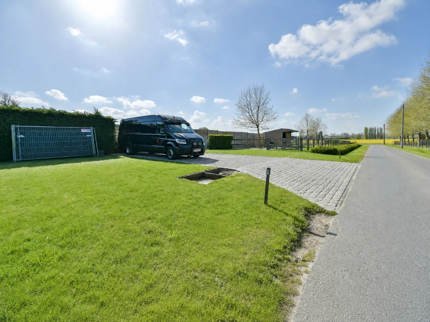 Ruwbouwwoning met tal van mogelijkheden in rustige ligging te Kortemark! 