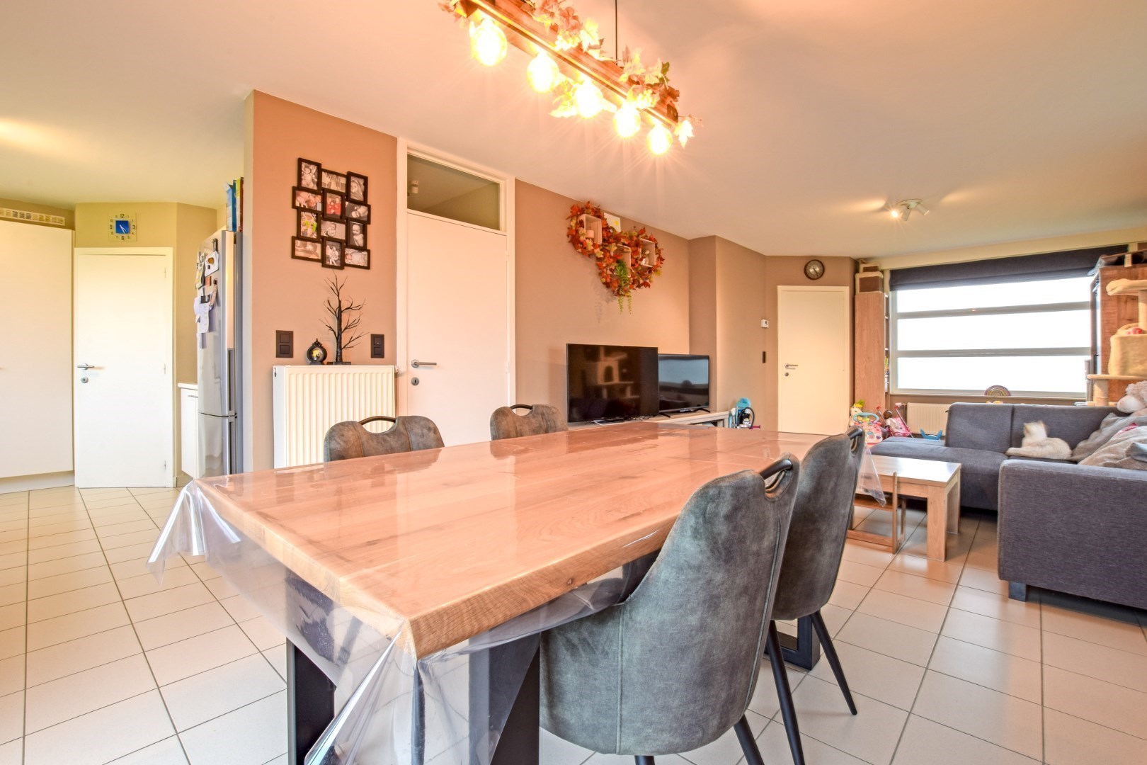 Instapklare halfopen woning met prachtige vergezichten op 386 m² te Nieuwkapelle! 