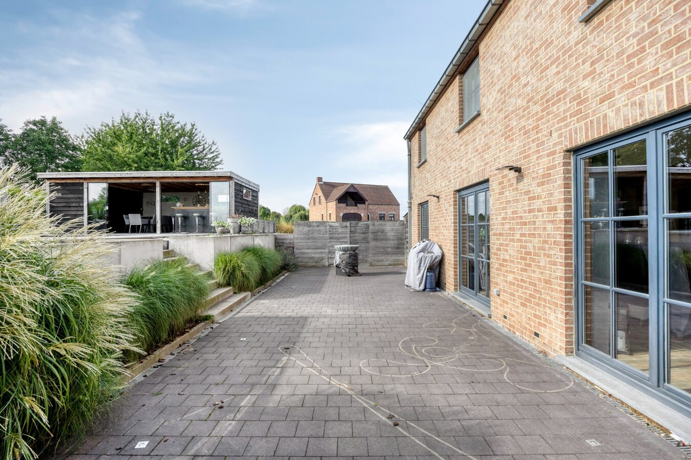 Exclusieve VILLA met zwembad en poolhouse te Piétrain - PEB energielabel B 