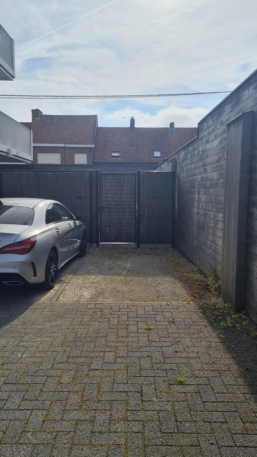 AUTOSTAANPLAATS TE KOOP 