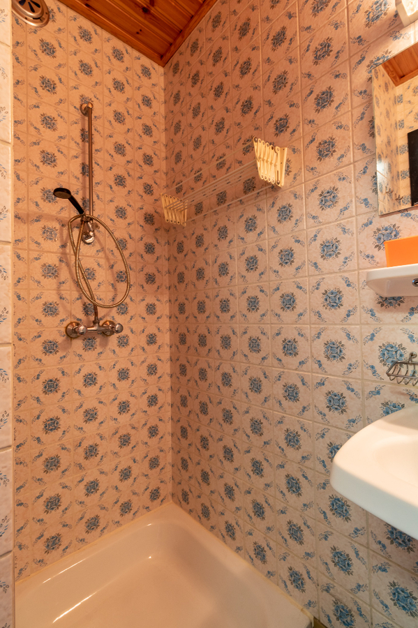 Vrijstaande woning op 696 m² op centrale locatie te Koekelare 