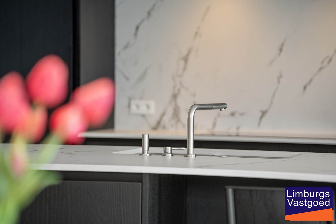 Hoogwaardig afgewerkte gezinswoning, 4 slpk, op 48a23ca, nabij centrum 