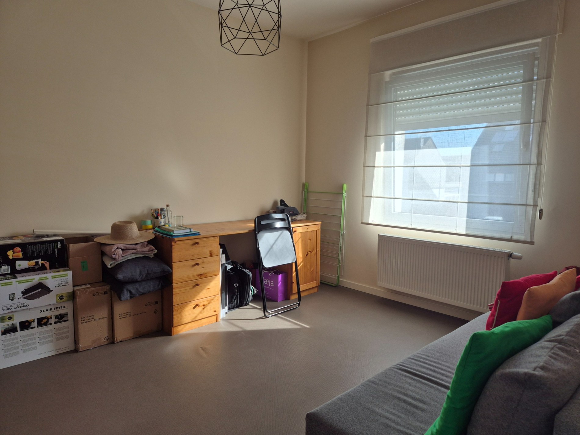 Appartement op eerste verdieping met groot terras. 