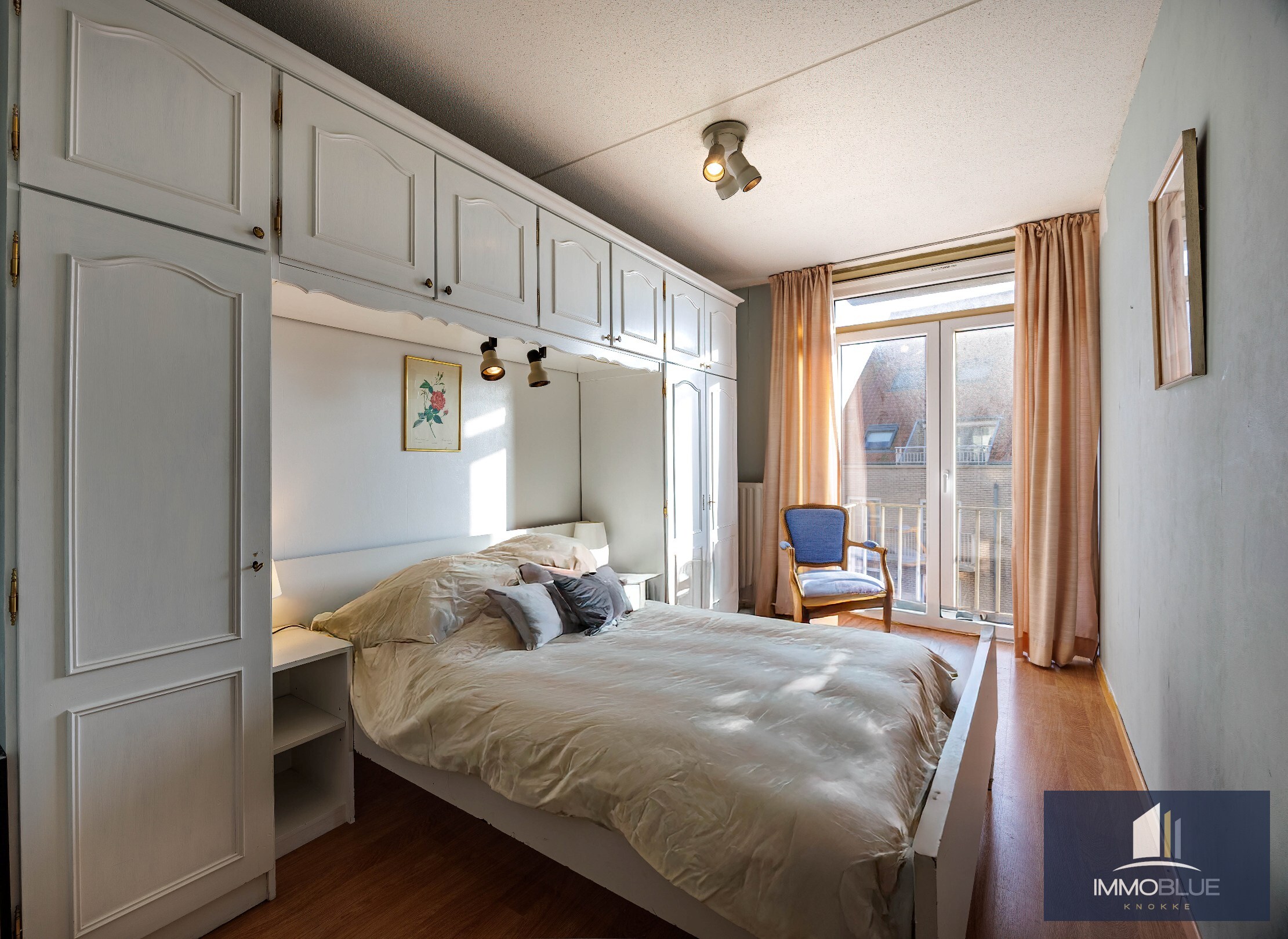 Appartement met frontaal zeezicht. 