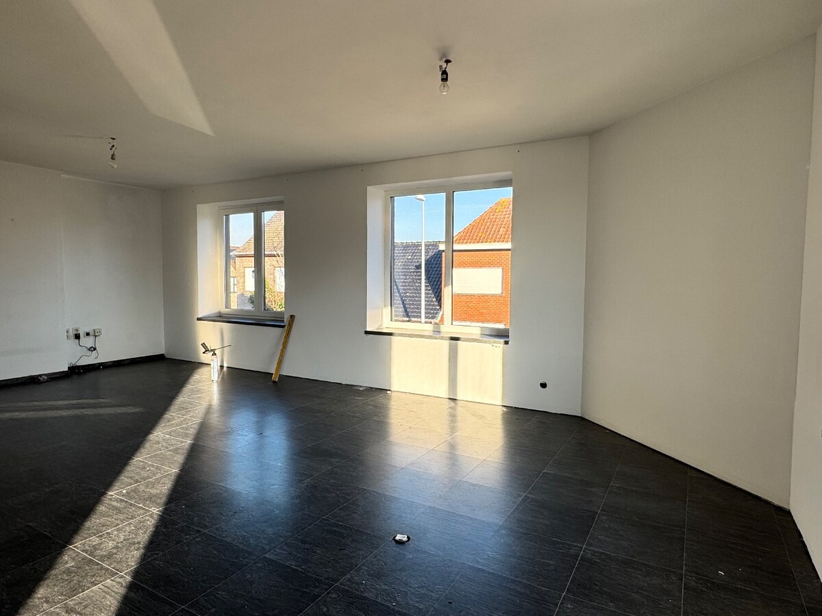 Appartement met 4 slaapkamers en garage te Kortemark 