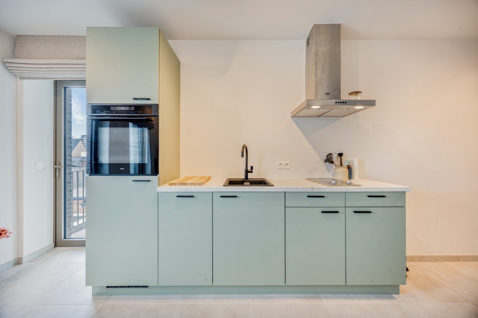 Bemeubelde studio met terras en kelderberging in het centrum van Leuven! - EPC 50 kWh/m² - bewoonbare opp. 37,5 m² 