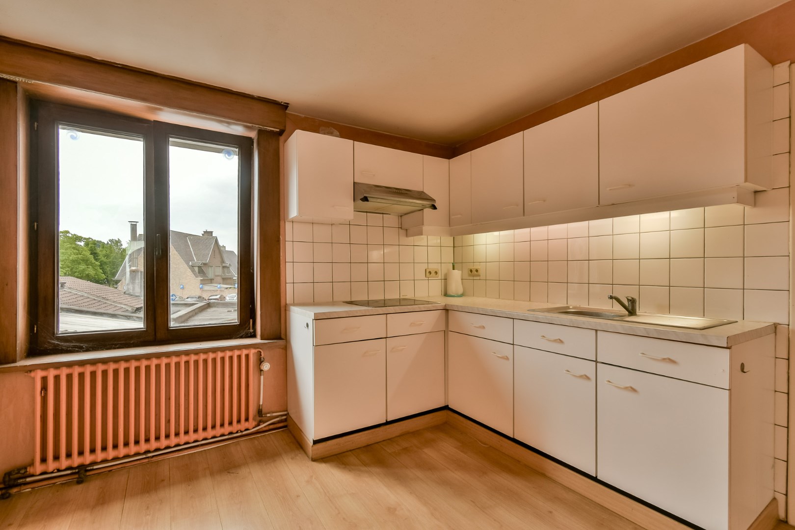 Ruime woning met handelsgedeelte op gunstige ligging in centrum! 