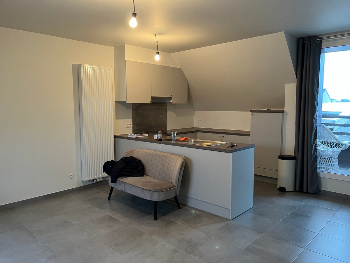 Bijzonder ruim én eigentijds dakappartement. GEEN VASTE KOSTEN ! 