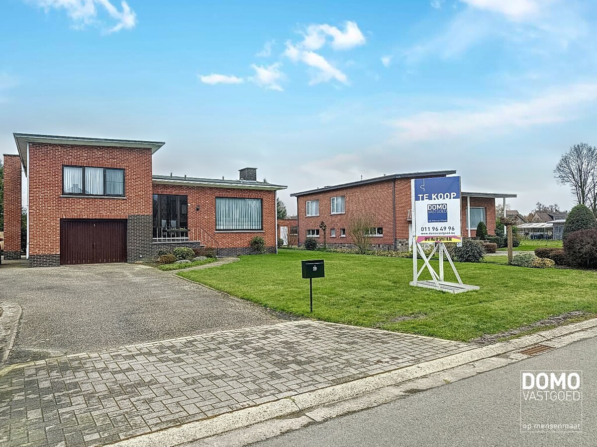 Split-level woning rustig gelegen te Berbroek op een perceel van 10a 