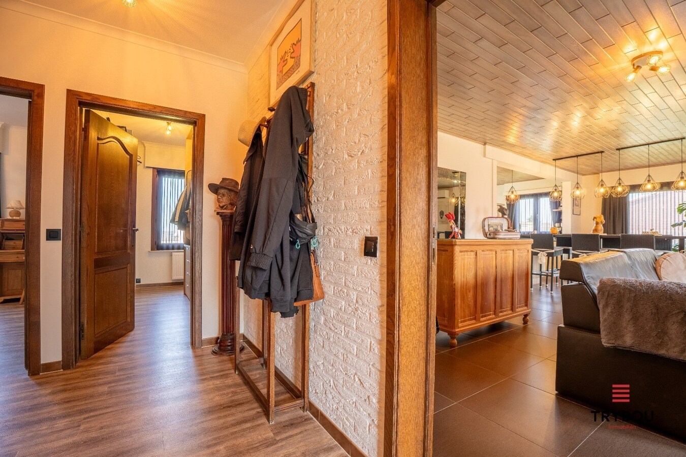 Gerenoveerde landelijke woning op een perceel van 1396m² met prachtige verzichten! 