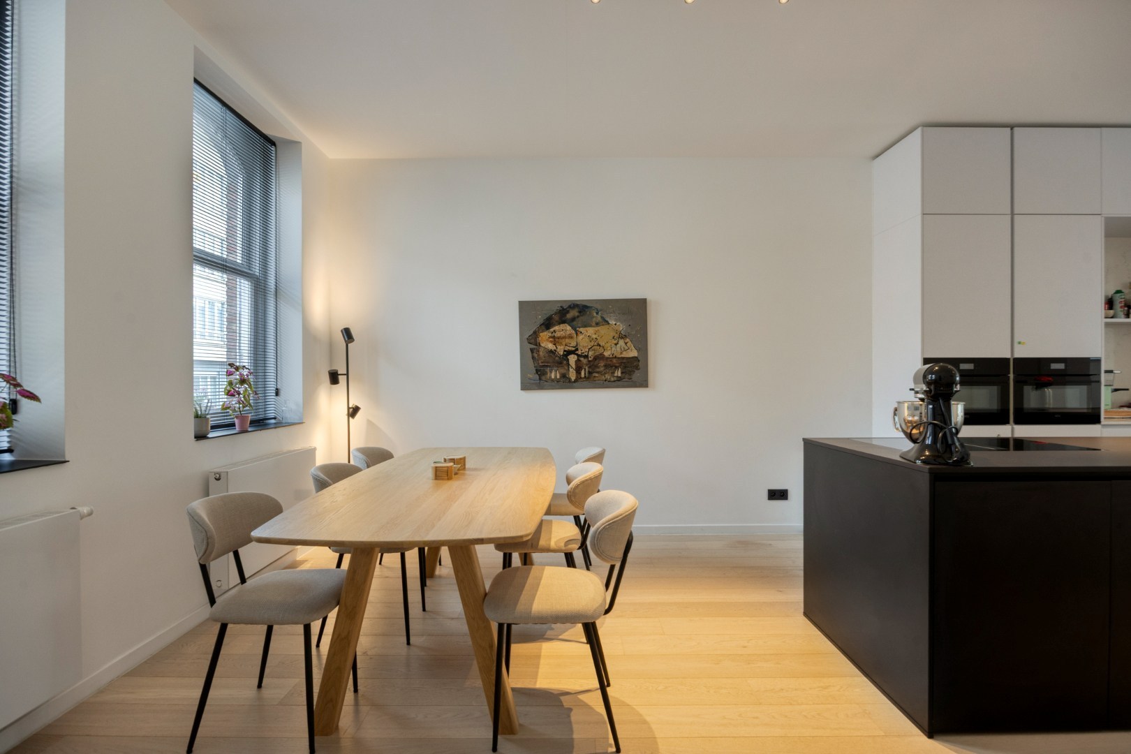 Prachtig herenhuis met 4 slaapkamers, 2 badkamers in Leuven centrum - EPC 77Kwh/m² 