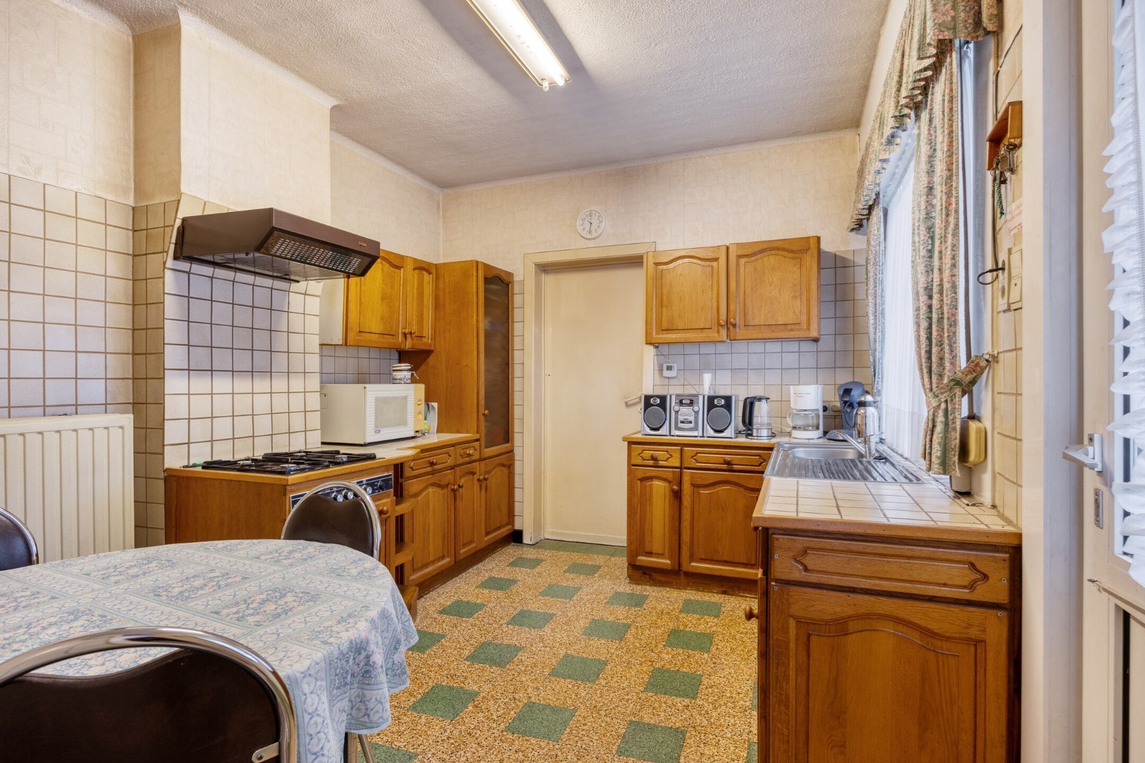 Te renoveren gezinswoning met 2 slpk. nabij het centrum van Leopoldsburg 