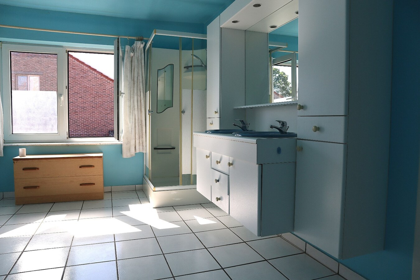 Ruim appartement met terras en garage in Bierbeek 