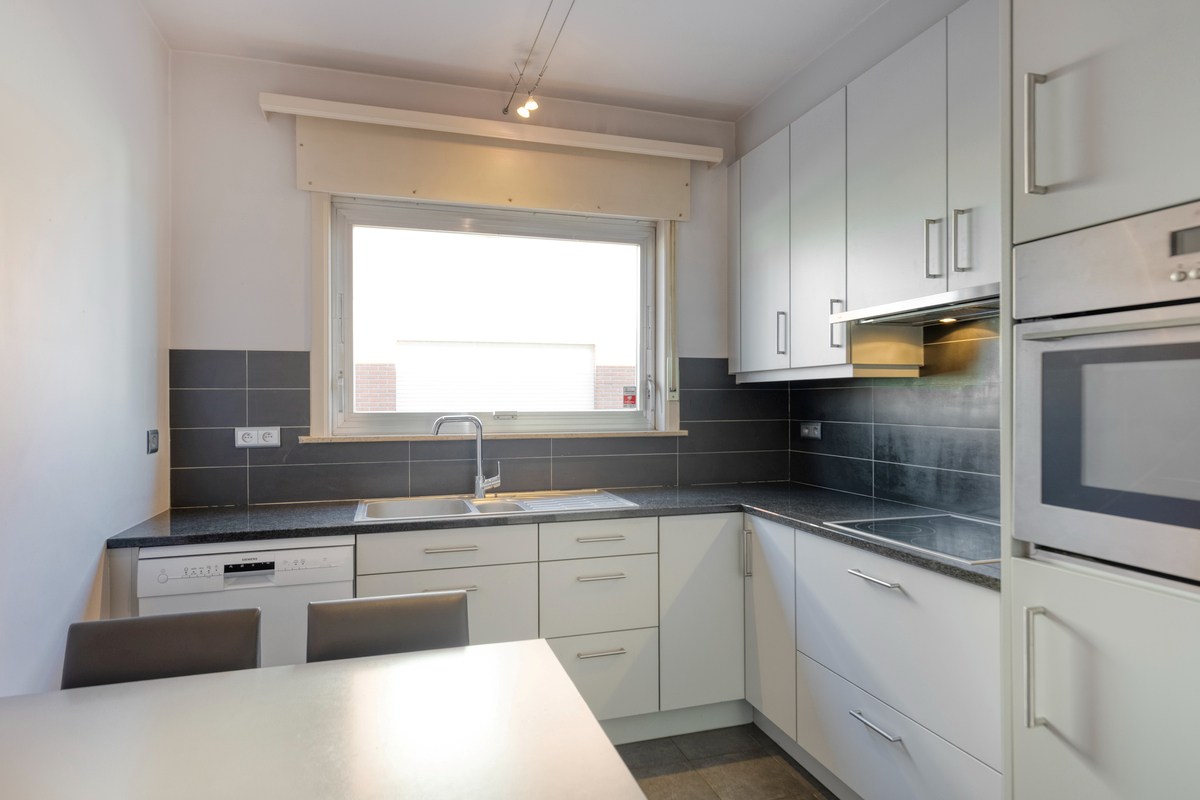 Gelijkvloers appartement met 2 slaapkamers, terras en tuin 