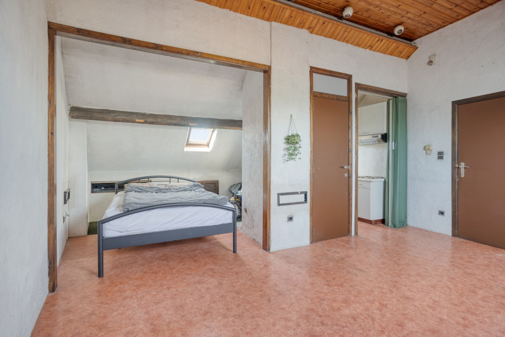Aparte studio met slaapruimte