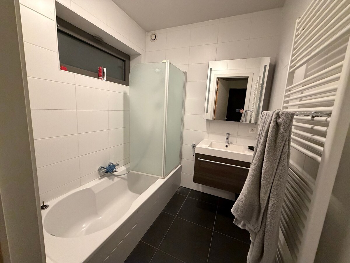 Gelijkvloers 1-slpk appartement nabij voorzieningen 