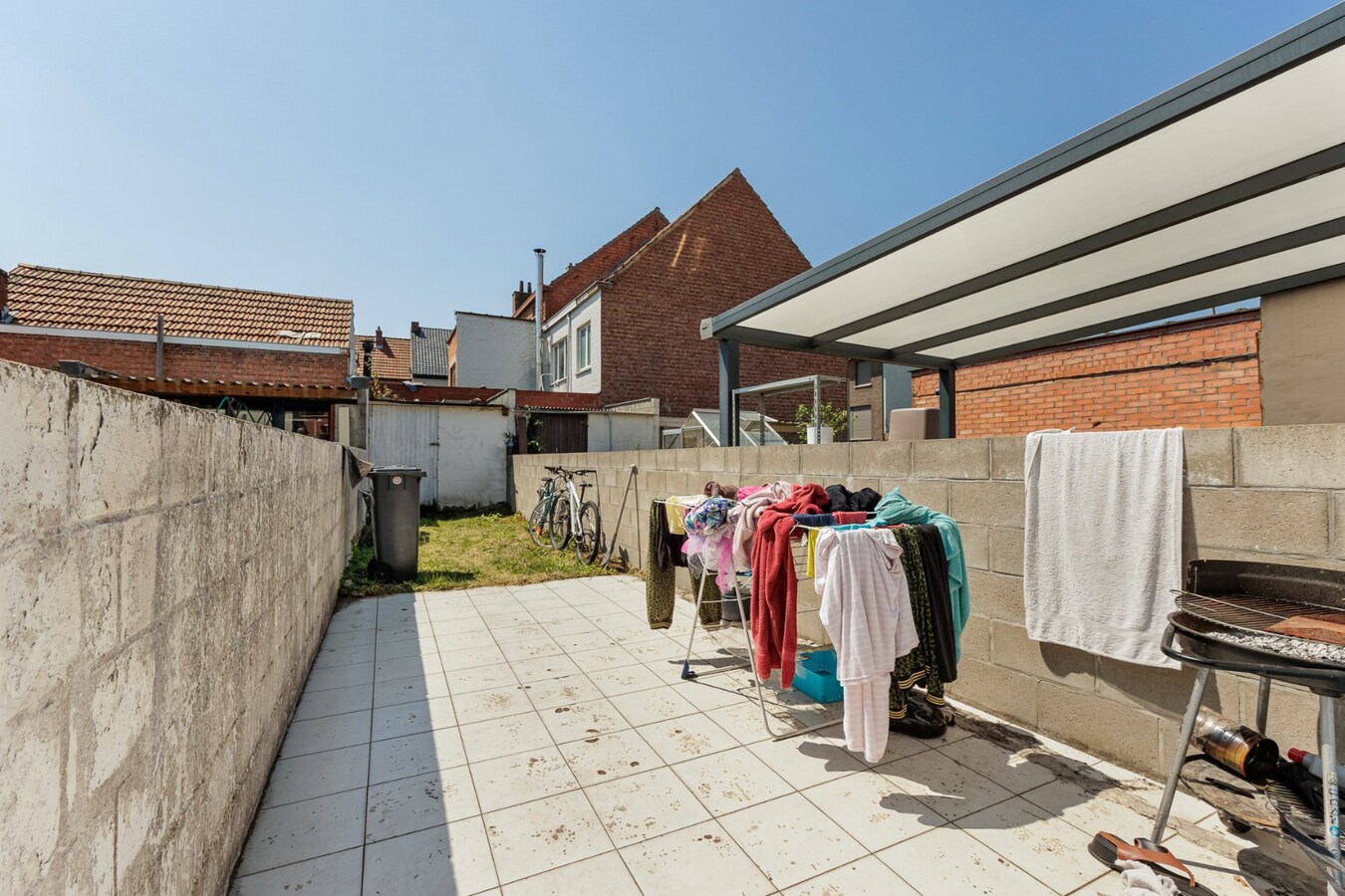 Te renoveren woning met 3 slpk en tuin te Willebroek! 