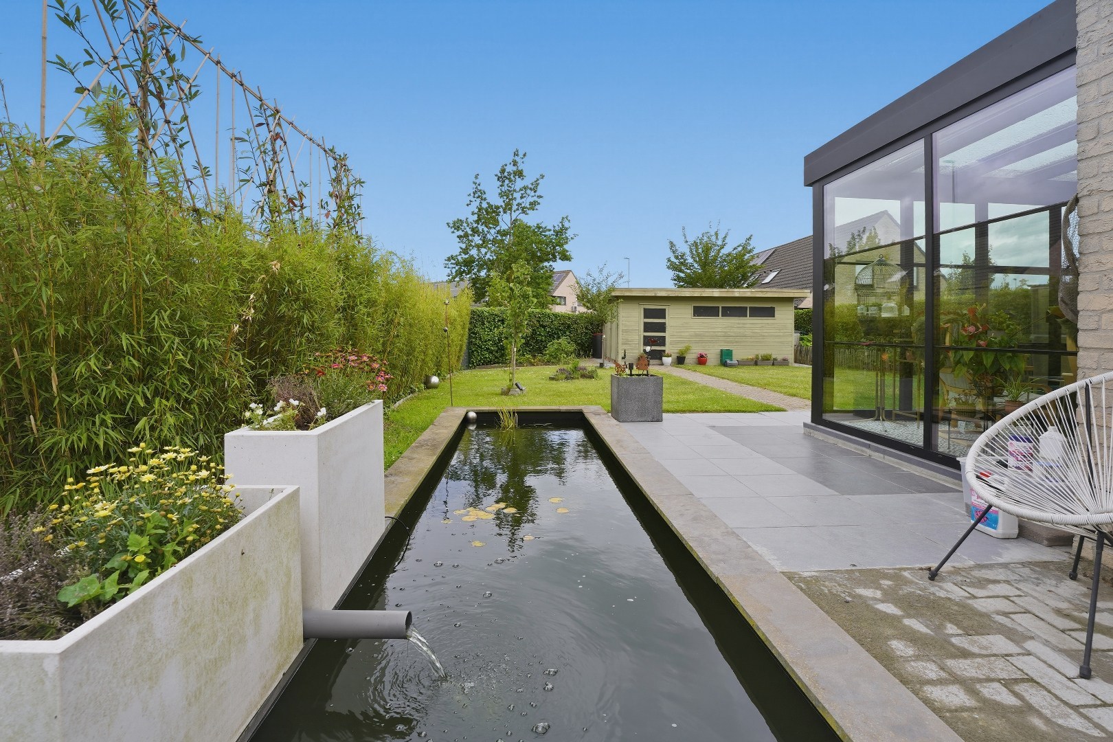 Energiezuinige halfopen bebouwing op toplocatie op 446 m² in Diksmuide. 