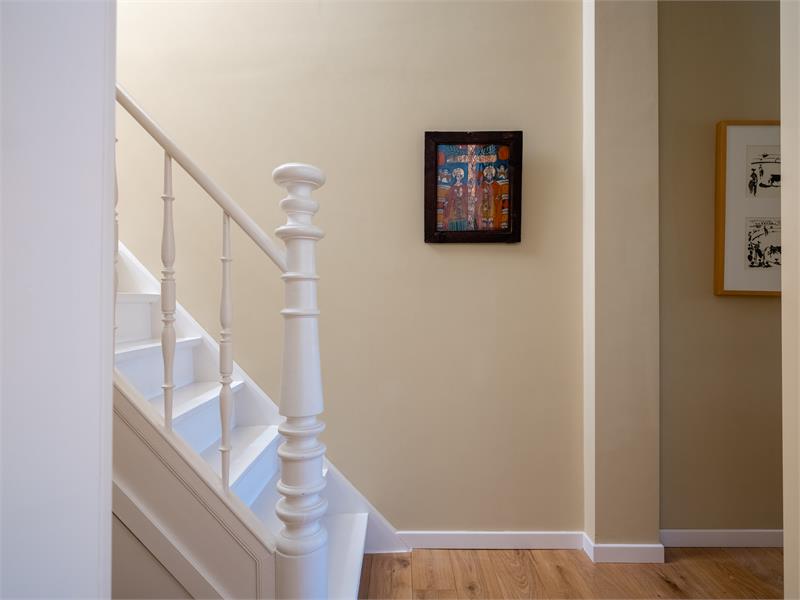 Prachtige burgerwoning in een wijk in bloei 