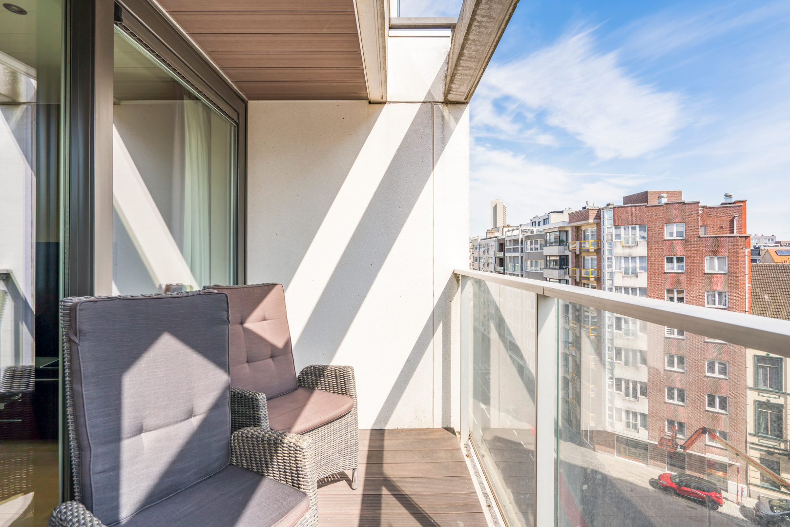 RUIM 2 SLAAPKAMER APP. MET TERRAS IN CENTRUM OOSTENDE 