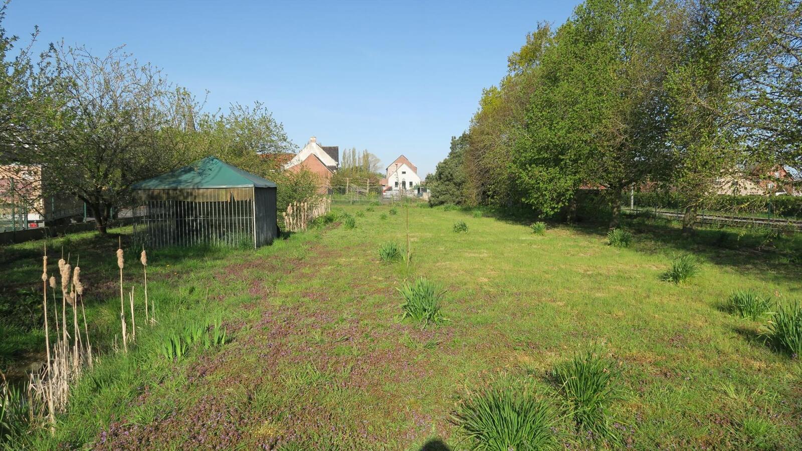 Ruim perceel grond van 3984m² 