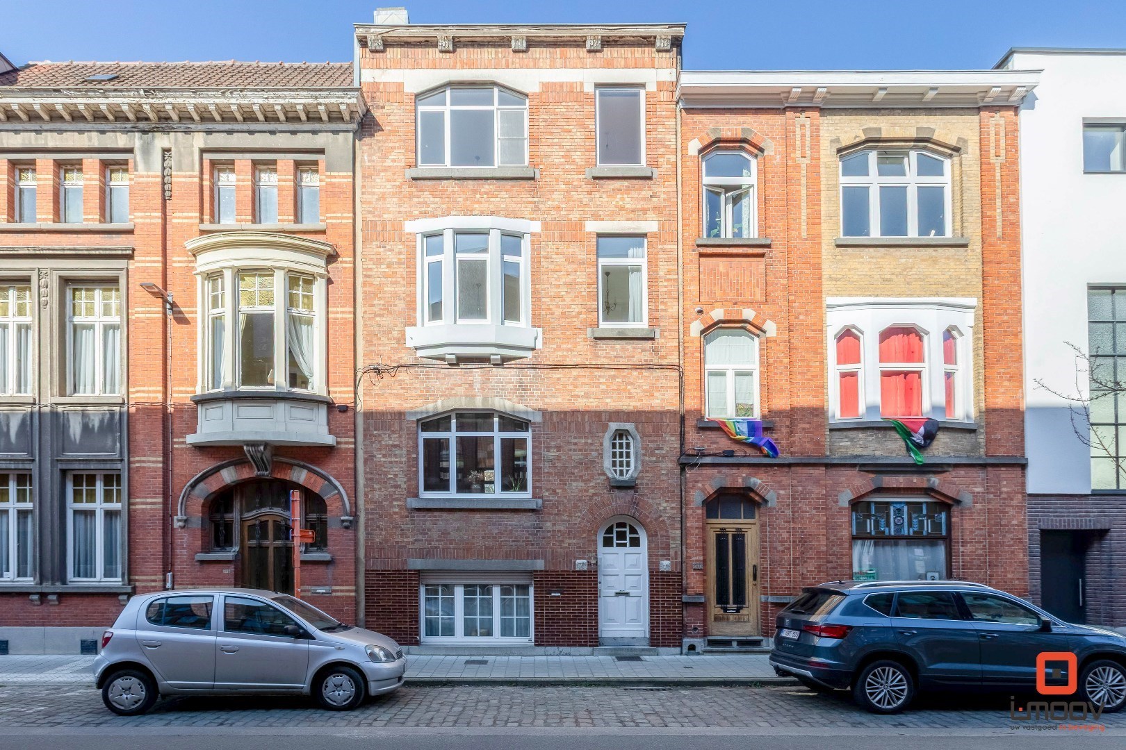 Ruime burgerwoning met stadstuin bestaande uit 2 wooneenheden nabij Gent Sint-Pieters 