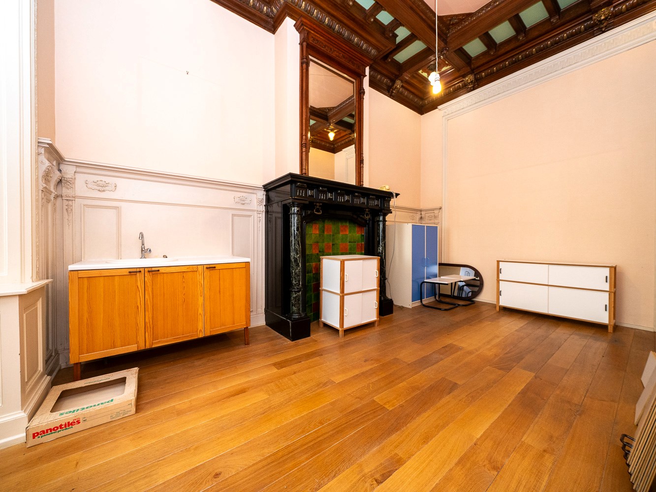 Knappe herenwoning met praktijkruimte en tuin 