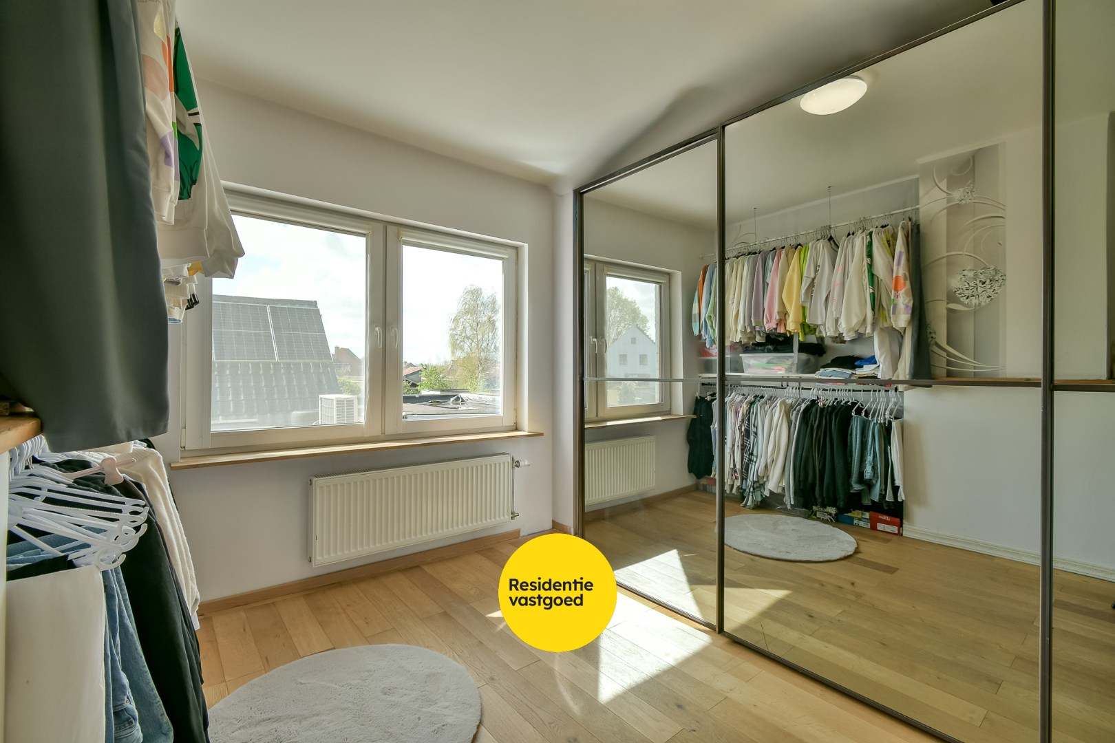 Halfopen woning met verhuurde buitenunit – extra inkomsten vanaf dag één! 