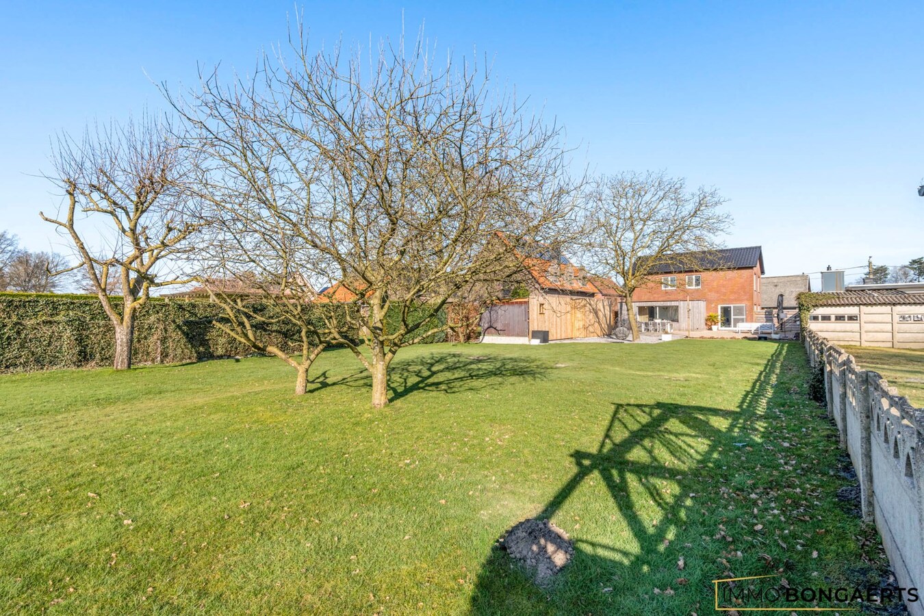 Volledig gerenoveerde woning met 4 slaapkamers 
