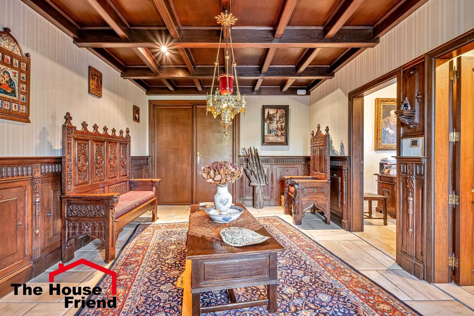 Klassevolle villa met ridderzaal 