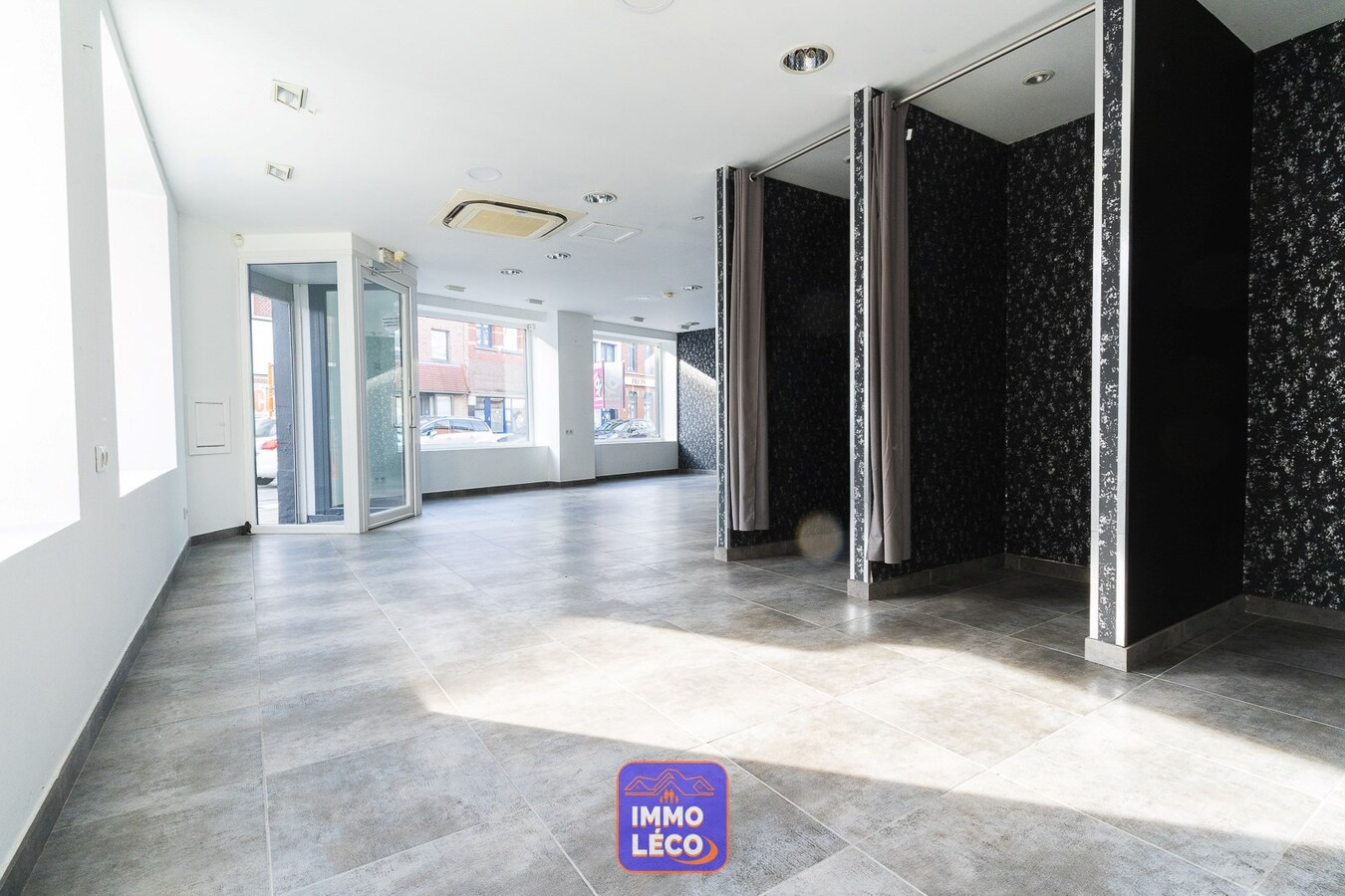 Surface commerciale en plein cœur du village de Dottignies ! 