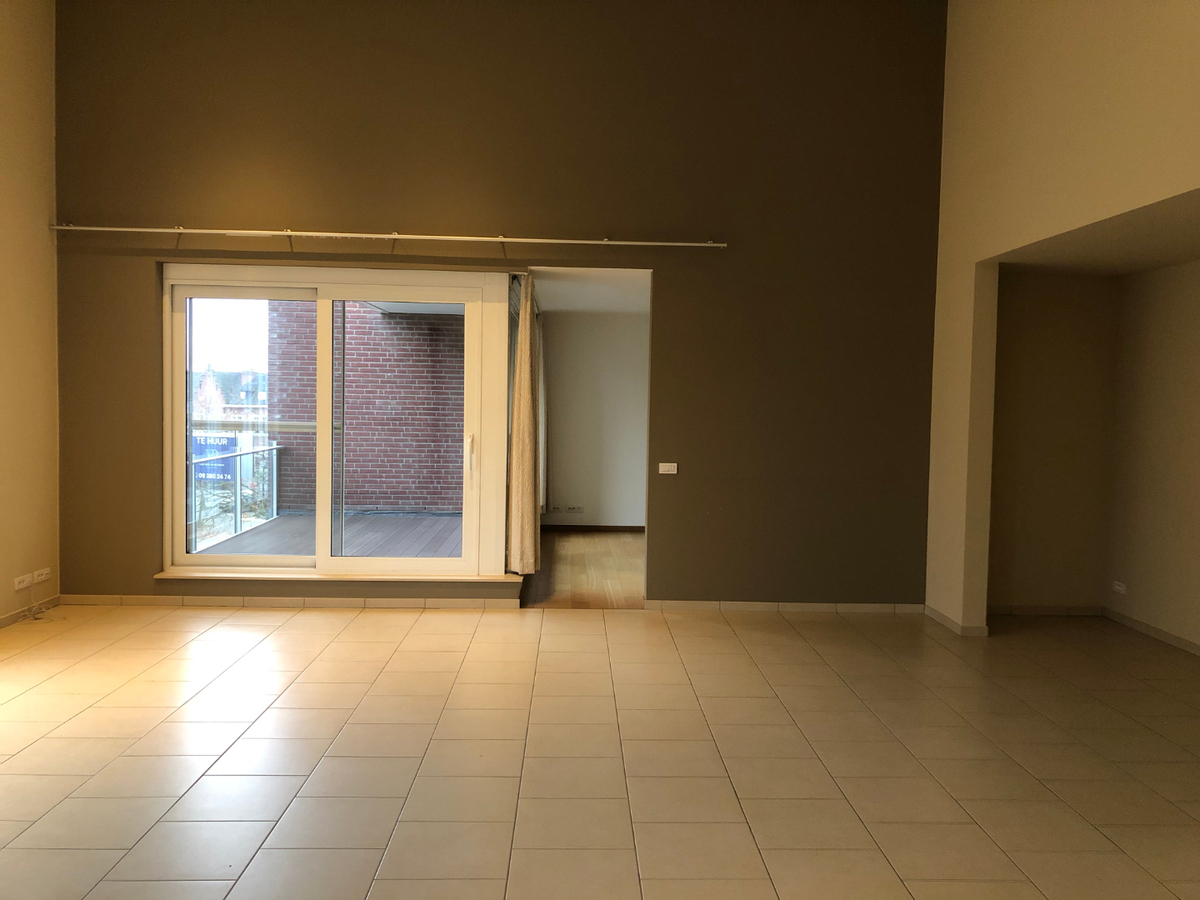 Bijzonder ruim 2-slpk-luxeappartement in centrum De Pinte 